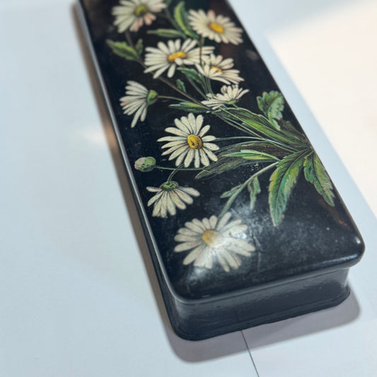 vintage decoupaged daisy trinket box