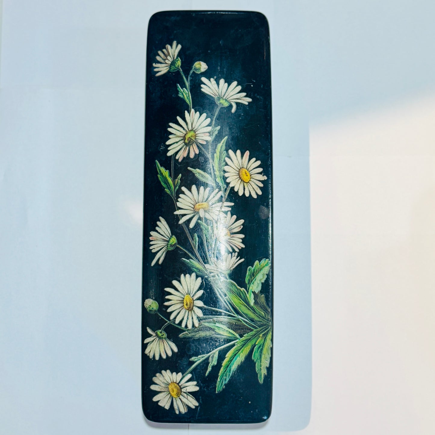 vintage decoupaged daisy trinket box