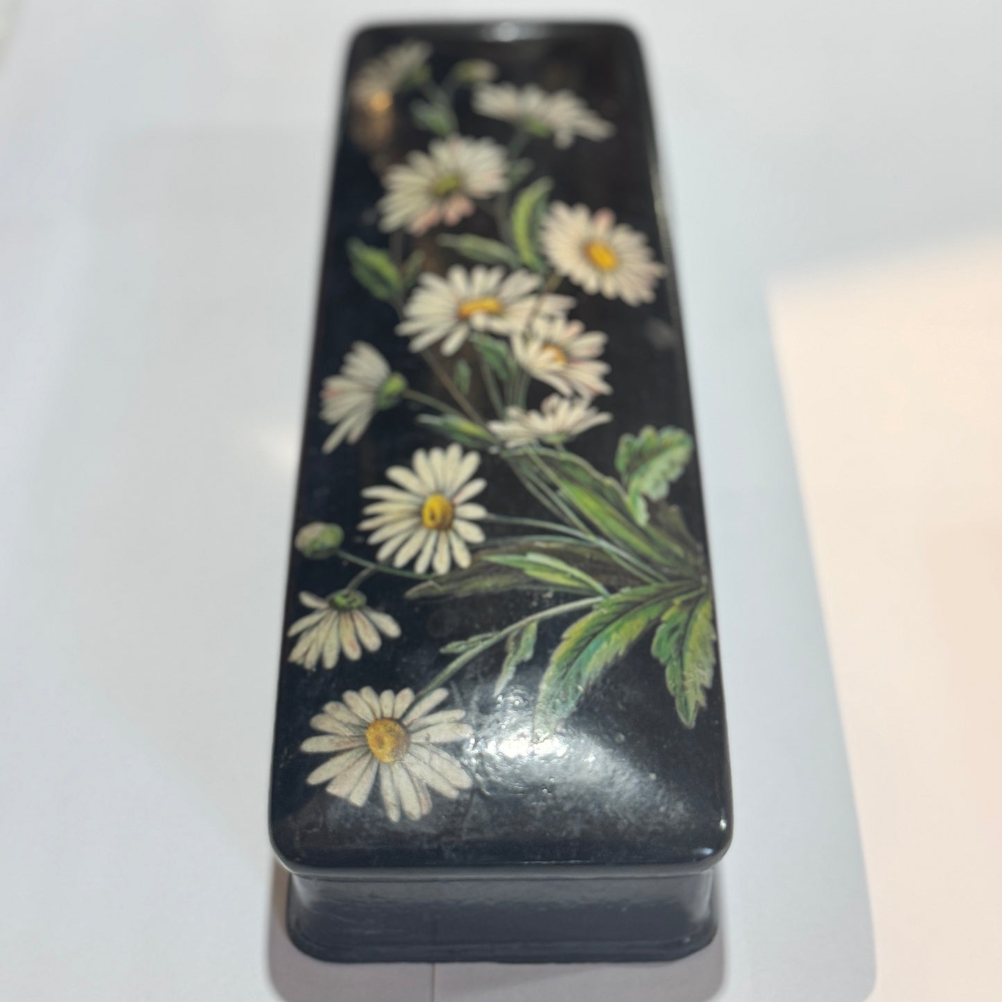 vintage decoupaged daisy trinket box